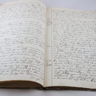 Szobonya nemesi család tagjainak kéziratos története melyet a családtagok írtak 1744-1853 között.